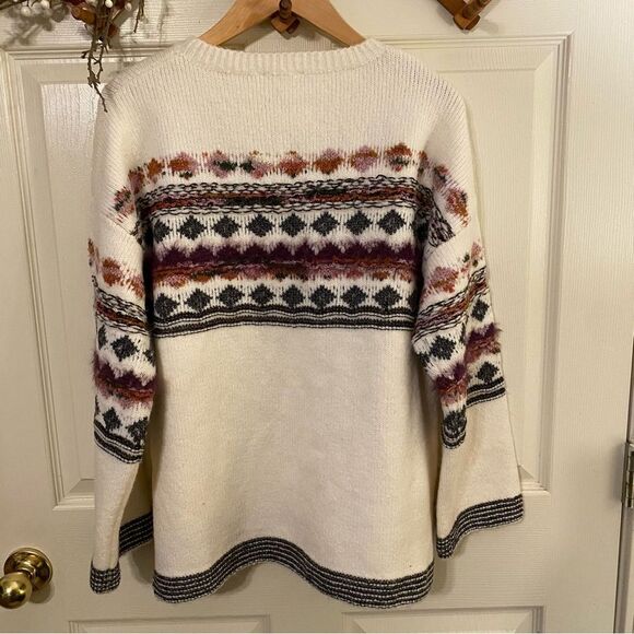Time and Tru Women's Sweater - Cream with Multicolor Pattern - Picture 6 of 7